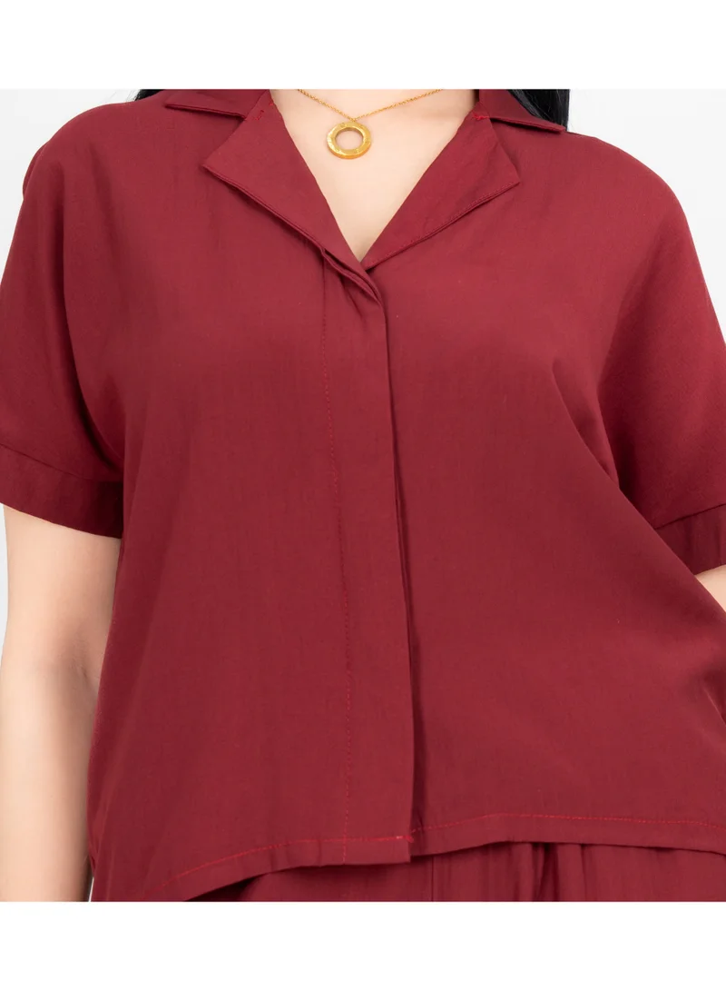 IKKXA Modern Solid Two-Piece Outfit Short Shirt and Pants Details